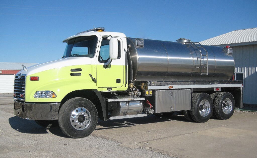Side view of the Commander Series truck.